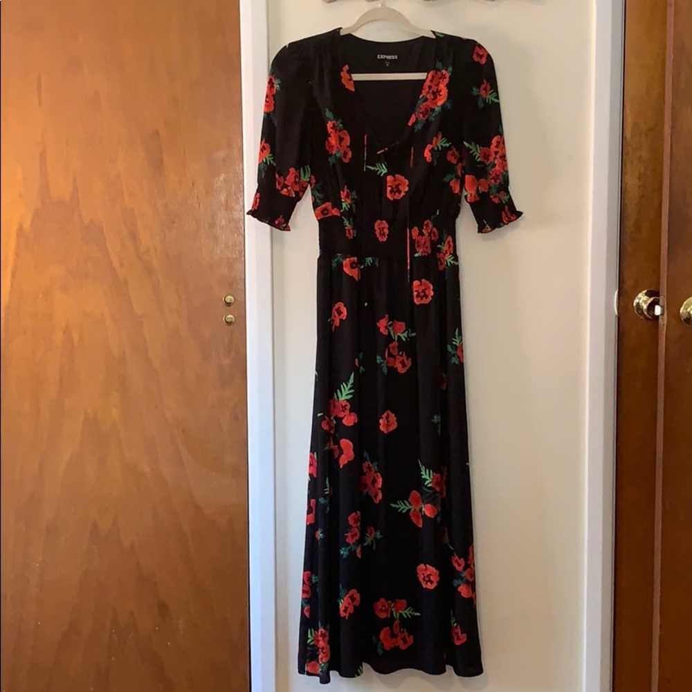 Black floral maxi